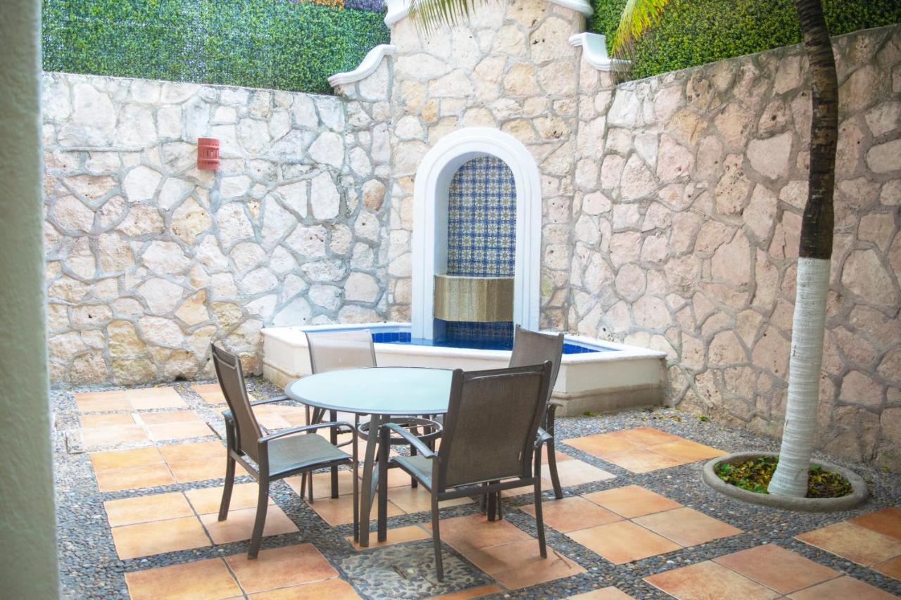 Bsea Cancun Plaza Hotel Екстер'єр фото